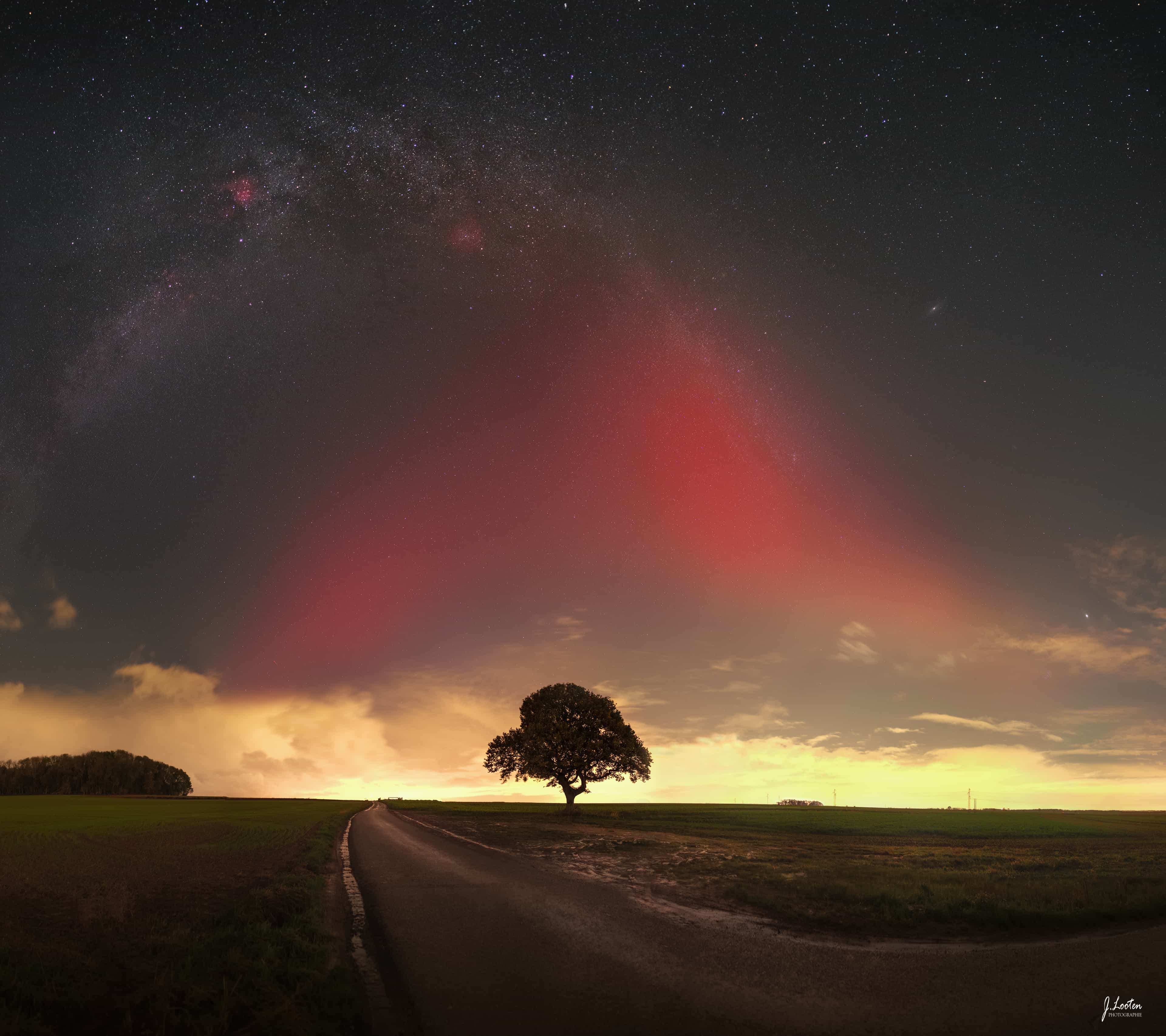 The SAR Arc and the Milky Way